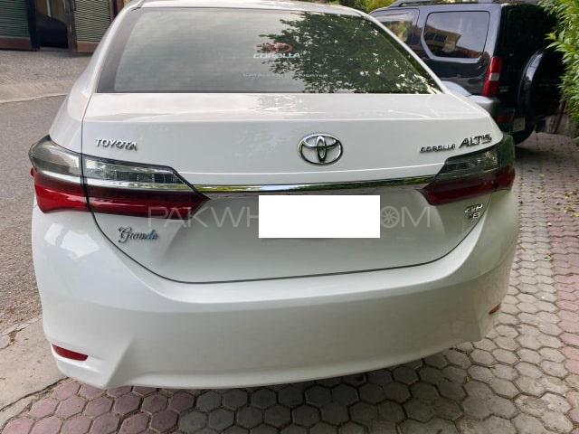 Toyota Corolla 2019 for Sale in Peshawar Toyota Corolla 2019 for Sale in Peshawar Image-3