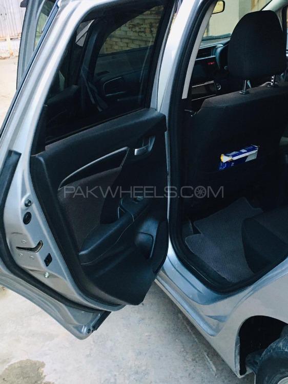Honda Fit 2014 for Sale in Rawalpindi Honda Fit 2014 for Sale in Rawalpindi Image-6