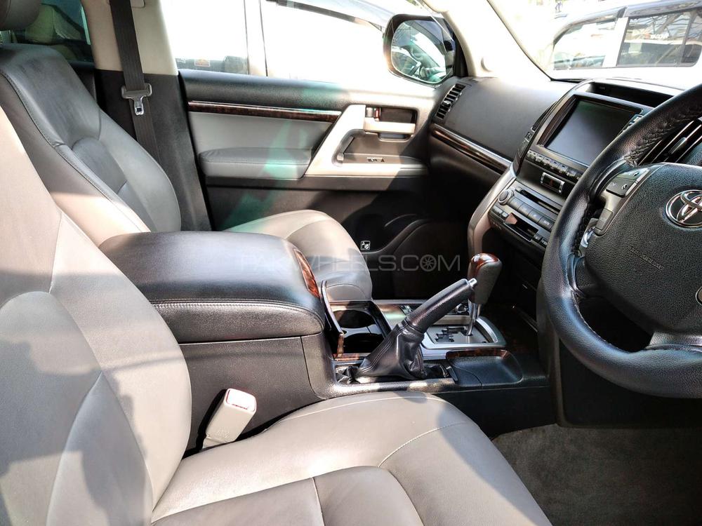 ٹویوٹا لینڈ کروزر 2009 for Sale in لاہور ٹویوٹا لینڈ کروزر 2009 for Sale in لاہور Image-5