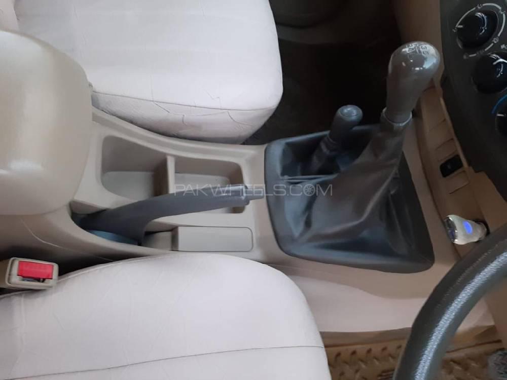 Toyota Hilux 2013 for Sale in Islamabad Toyota Hilux 2013 for Sale in Islamabad Image-9