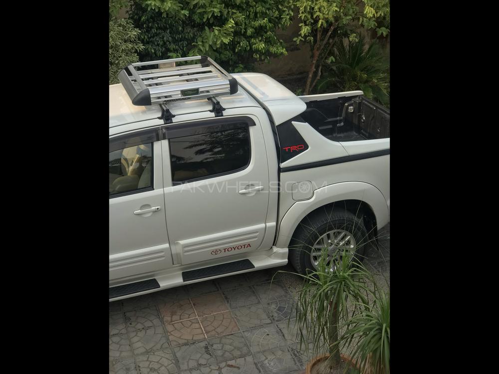 Toyota Hilux 2016 for Sale in Lahore Toyota Hilux 2016 for Sale in Lahore Image-11