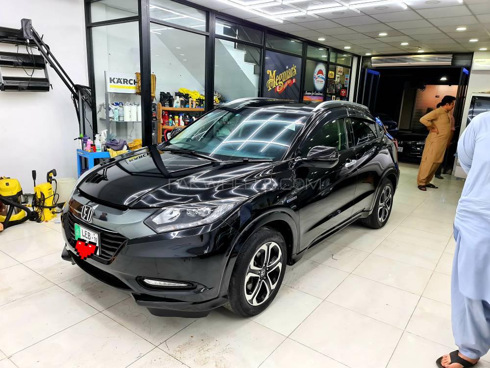 Honda Vezel 2015 for Sale in Multan Honda Vezel 2015 for Sale in Multan Image-2