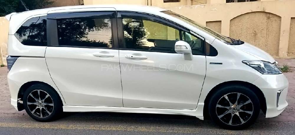 ہونڈا فریڈ 2015 for Sale in لاہور ہونڈا فریڈ 2015 for Sale in لاہور Image-3
