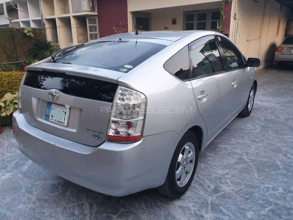 Toyota Prius 2007 for Sale in Islamabad Image-1