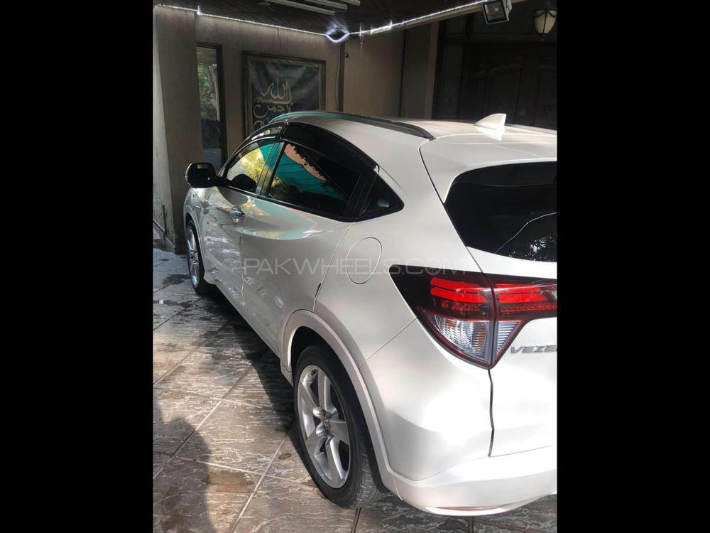 Honda Vezel 2015 for Sale in Lahore Honda Vezel 2015 for Sale in Lahore Image-3