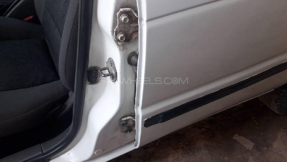 Suzuki Baleno 2004 for Sale in Peshawar Suzuki Baleno 2004 for Sale in Peshawar Image-12