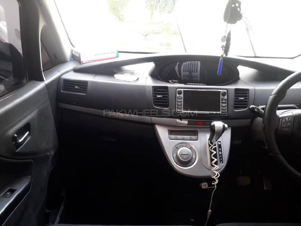 Daihatsu Move 2007 for Sale in Peshawar Daihatsu Move 2007 for Sale in Peshawar Image-6