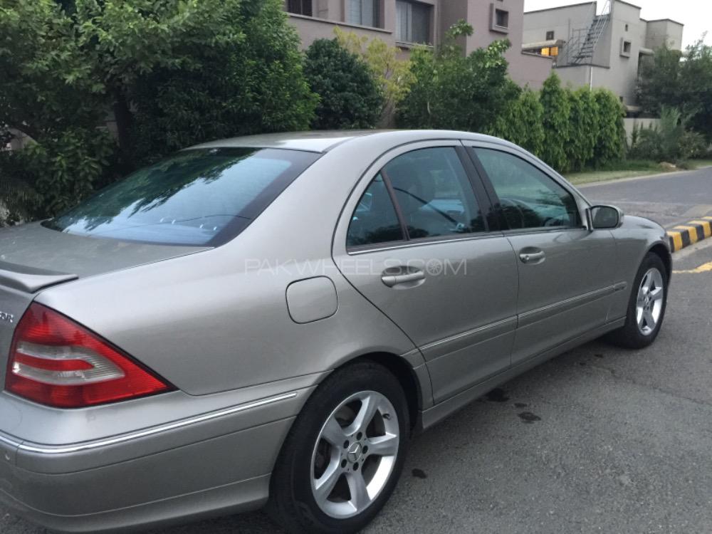 مرسڈیز بینز سی کلاس 2006 for Sale in لاہور مرسڈیز بینز سی کلاس 2006 for Sale in لاہور Image-7