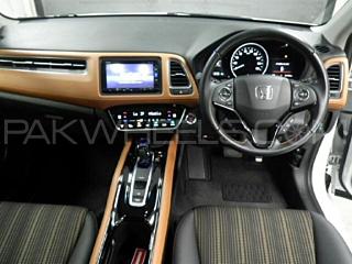 Honda Vezel 2016 for Sale in Lahore Honda Vezel 2016 for Sale in Lahore Image-3
