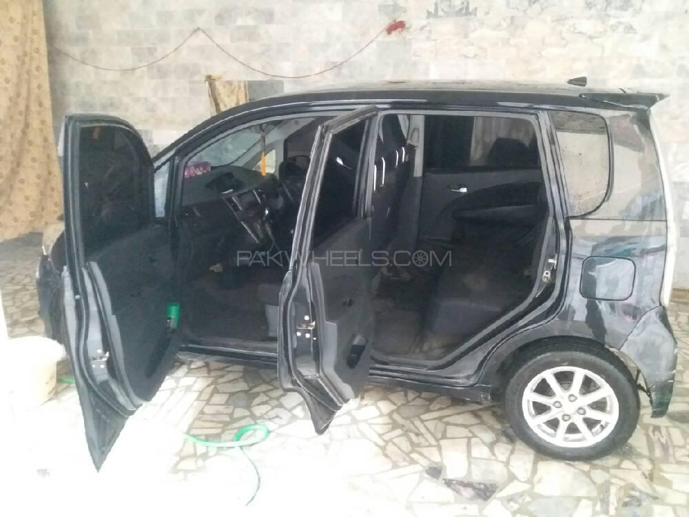 Daihatsu Move 2011 for Sale in Peshawar Daihatsu Move 2011 for Sale in Peshawar Image-9