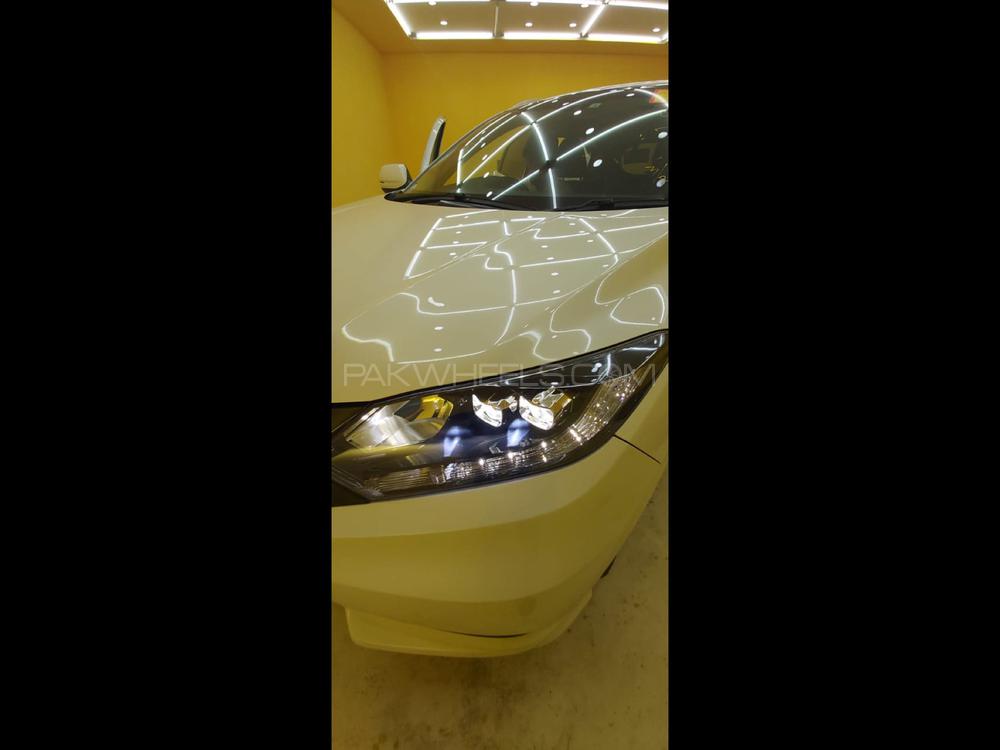 Honda Vezel 2015 for Sale in Multan Image-1