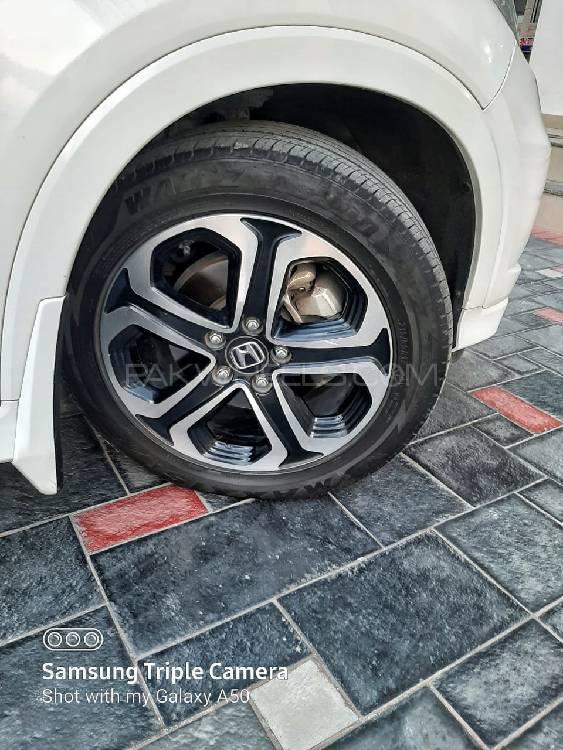 Honda Vezel 2014 for Sale in Lahore Honda Vezel 2014 for Sale in Lahore Image-9