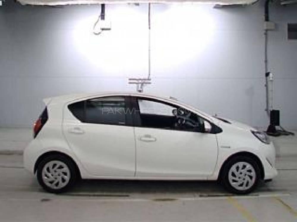 Toyota Aqua 2017 for Sale in Peshawar Toyota Aqua 2017 for Sale in Peshawar Image-8