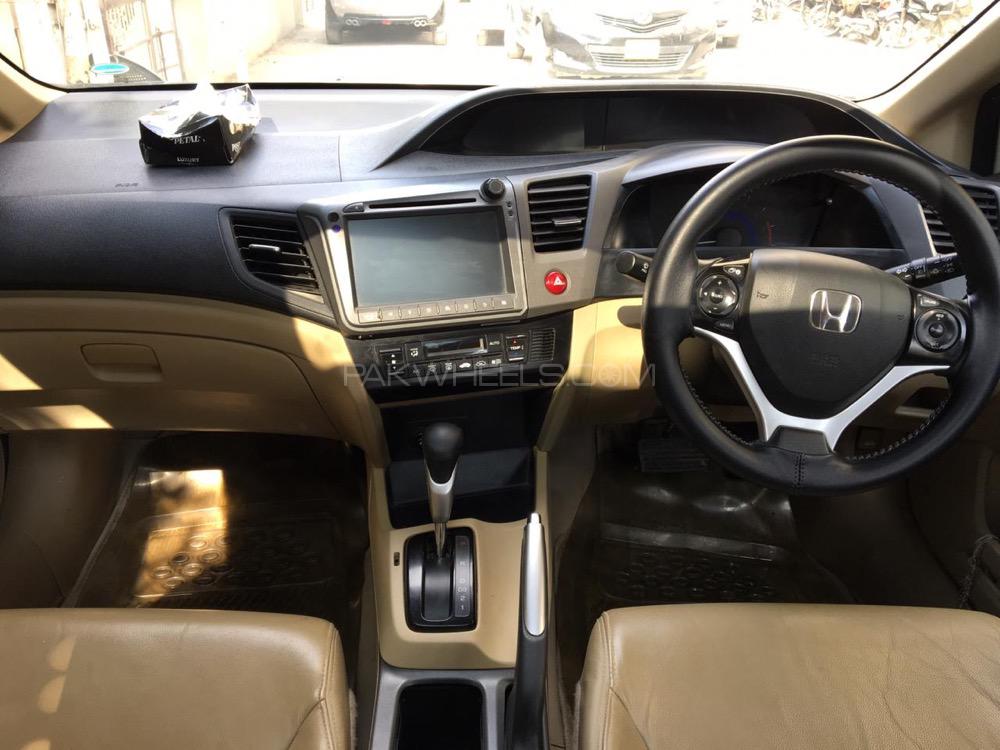 Honda Civic 2015 for Sale in Hyderabad Honda Civic 2015 for Sale in Hyderabad Image-8
