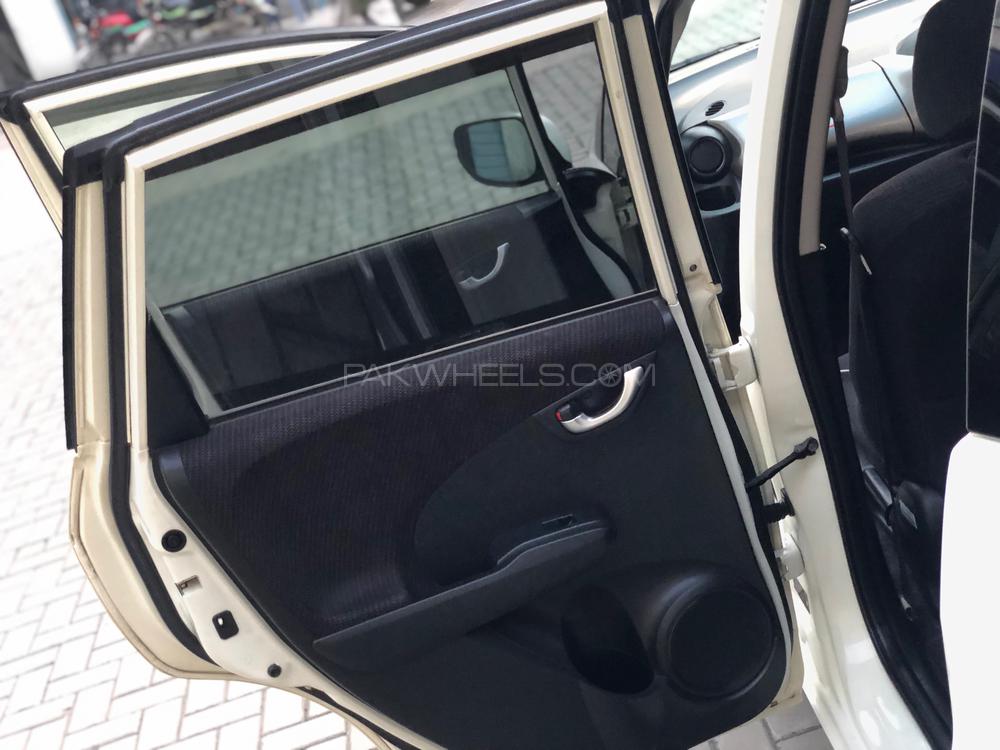 Honda Fit 2011 for Sale in Gujranwala Honda Fit 2011 for Sale in Gujranwala Image-13