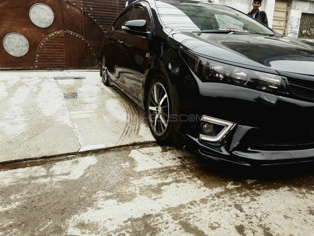 Toyota Corolla - 2015  Toyota Corolla - 2015  Image-2
