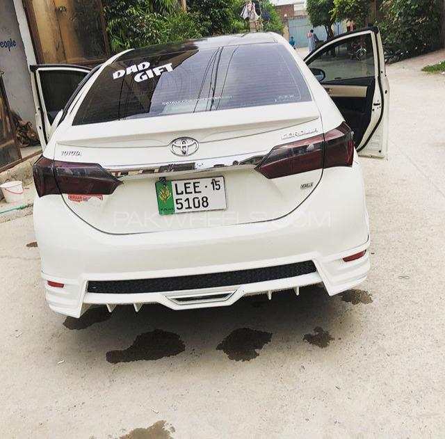 Toyota Corolla - 2015  Toyota Corolla - 2015  Image-2