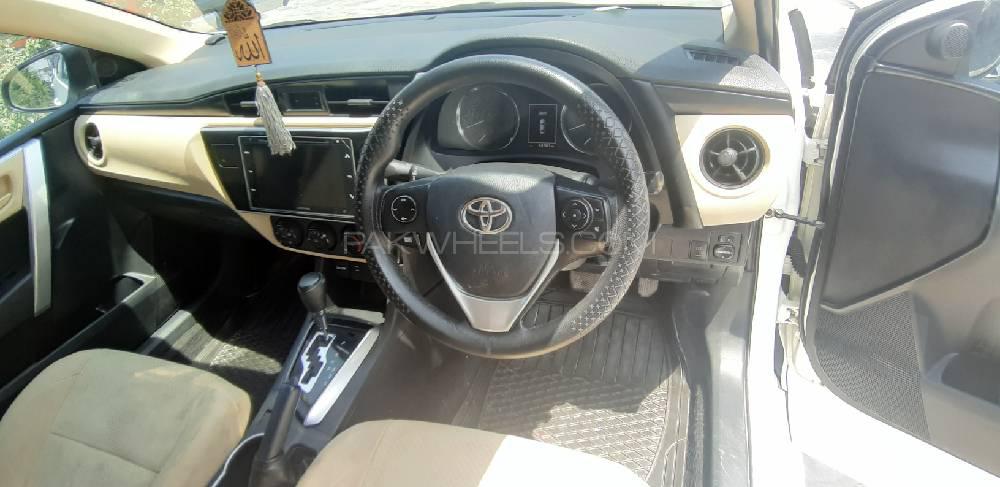 Toyota Corolla 2017 for Sale in Peshawar Toyota Corolla 2017 for Sale in Peshawar Image-9