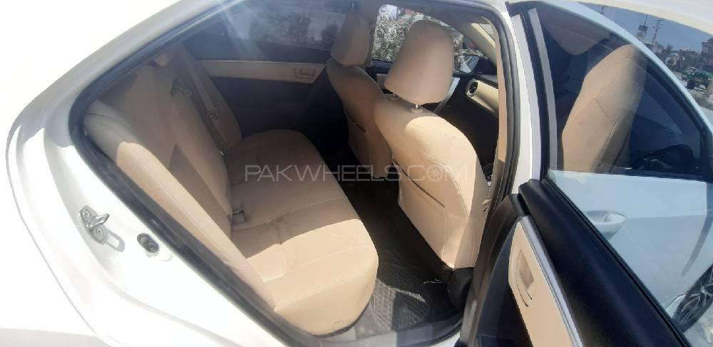 Toyota Corolla 2017 for Sale in Peshawar Toyota Corolla 2017 for Sale in Peshawar Image-12
