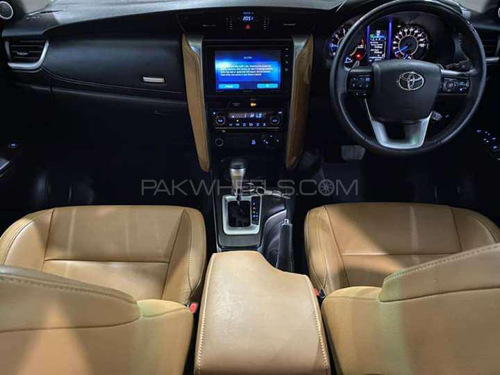 Toyota Fortuner 2018 for Sale in Rawalpindi Toyota Fortuner 2018 for Sale in Rawalpindi Image-9