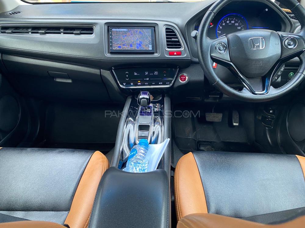 Honda Vezel 2014 for Sale in Lahore Honda Vezel 2014 for Sale in Lahore Image-6