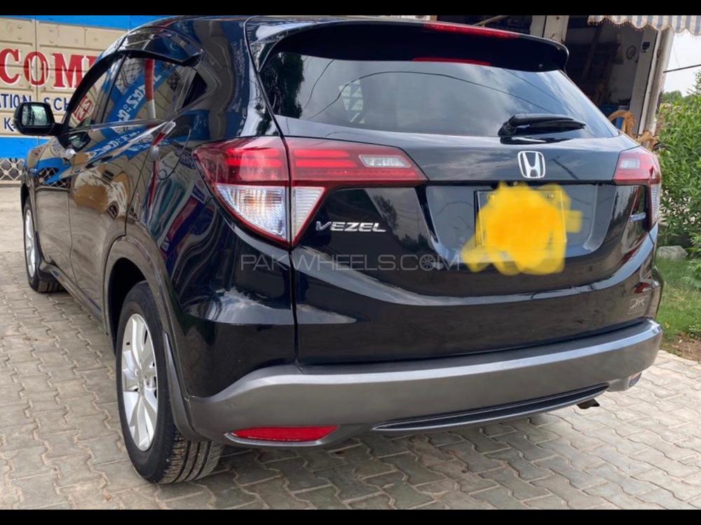 Honda Vezel 2014 for Sale in Lahore Honda Vezel 2014 for Sale in Lahore Image-10