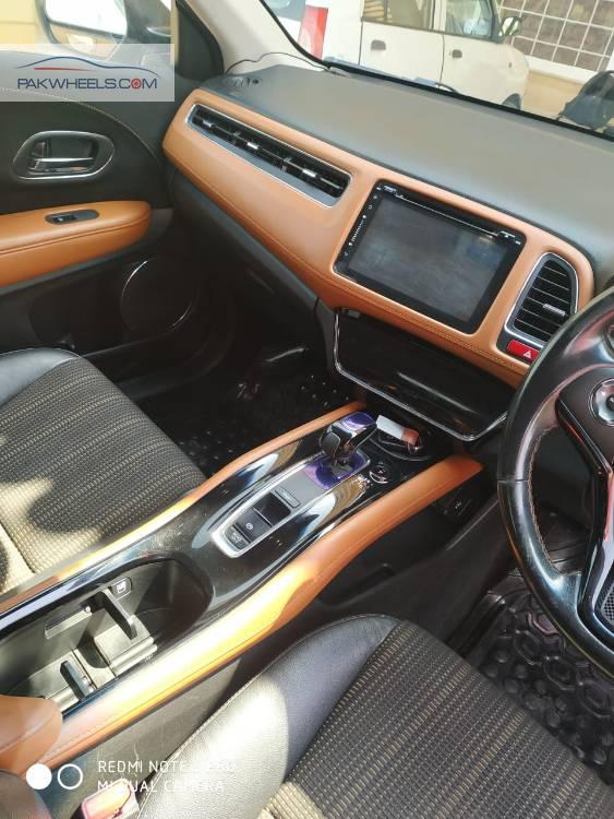 Honda Vezel 2016 for Sale in Islamabad Honda Vezel 2016 for Sale in Islamabad Image-11