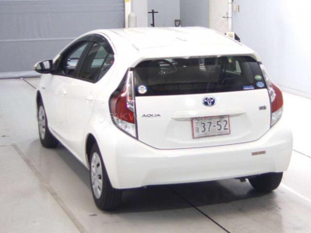 Toyota Aqua 2017 for Sale in Peshawar Toyota Aqua 2017 for Sale in Peshawar Image-2