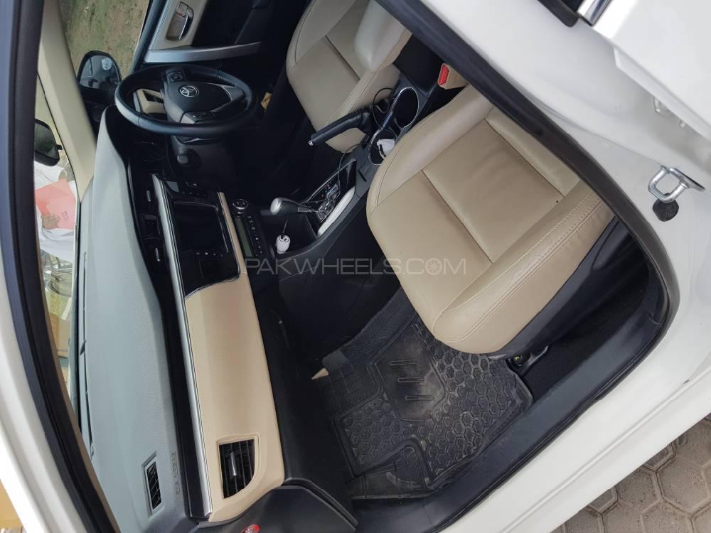 Toyota Corolla 2017 for Sale in Peshawar Toyota Corolla 2017 for Sale in Peshawar Image-4