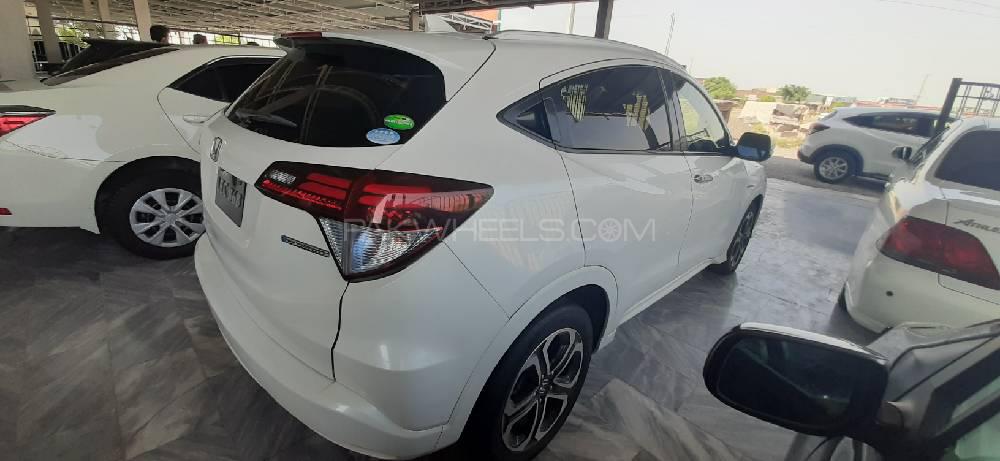 Honda Vezel 2015 for Sale in Peshawar Honda Vezel 2015 for Sale in Peshawar Image-5