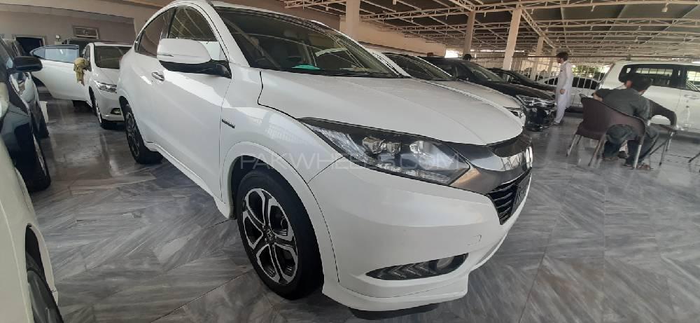 Honda Vezel 2015 for Sale in Peshawar Honda Vezel 2015 for Sale in Peshawar Image-2