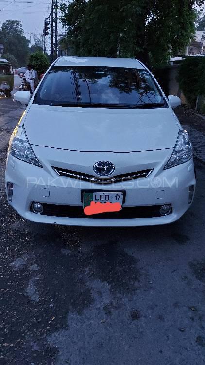 Toyota Prius Alpha 2014 for Sale in Multan Image-1