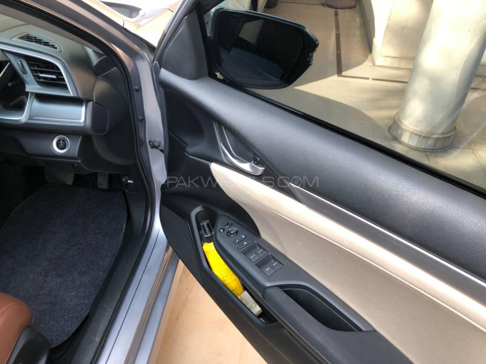 Honda Civic 2017 for Sale in Lahore Honda Civic 2017 for Sale in Lahore Image-8