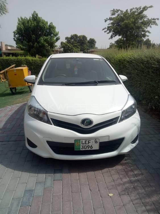 Toyota Vitz 2013 for Sale in Sadiqabad Image-1