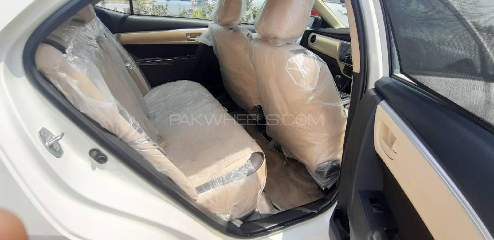 Toyota Corolla 2017 for Sale in Peshawar Toyota Corolla 2017 for Sale in Peshawar Image-12