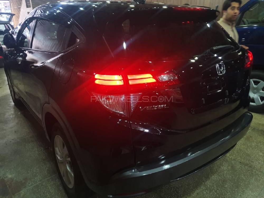 Honda Vezel 2015 for Sale in Lahore Honda Vezel 2015 for Sale in Lahore Image-12