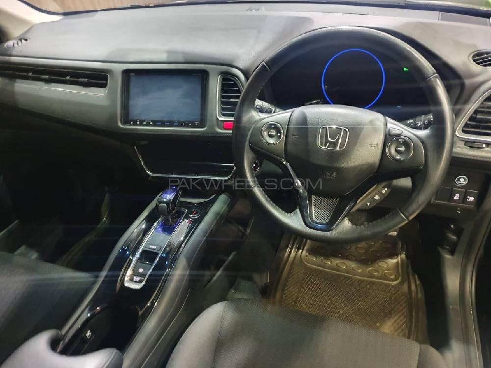 Honda Vezel 2015 for Sale in Lahore Honda Vezel 2015 for Sale in Lahore Image-6