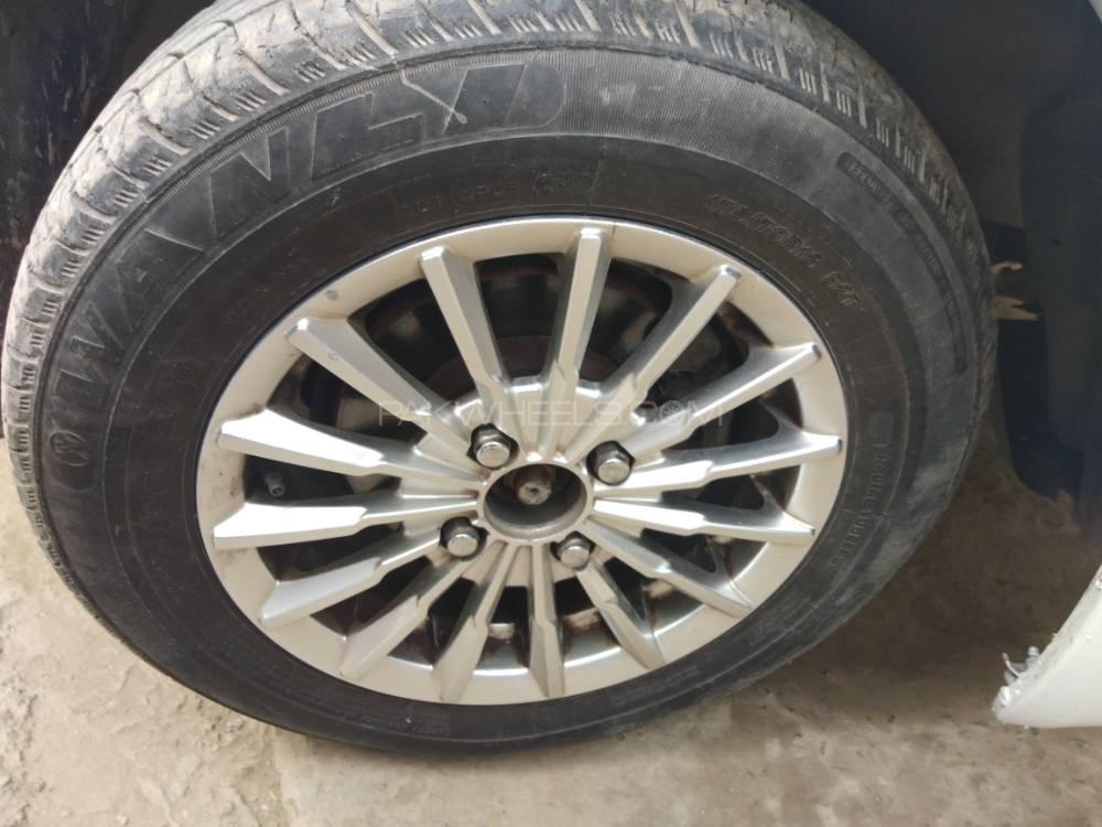 Toyota Platz 2004 for Sale in Lahore Toyota Platz 2004 for Sale in Lahore Image-9