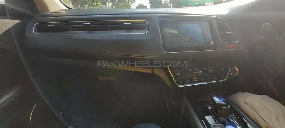 Honda Vezel 2014 for Sale in Lahore Honda Vezel 2014 for Sale in Lahore Image-9