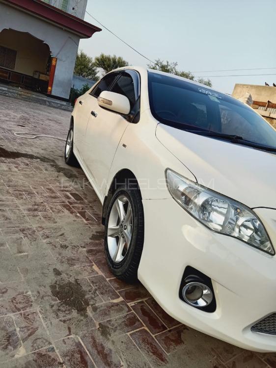 Toyota Corolla 2014 for Sale in Peshawar Image-1