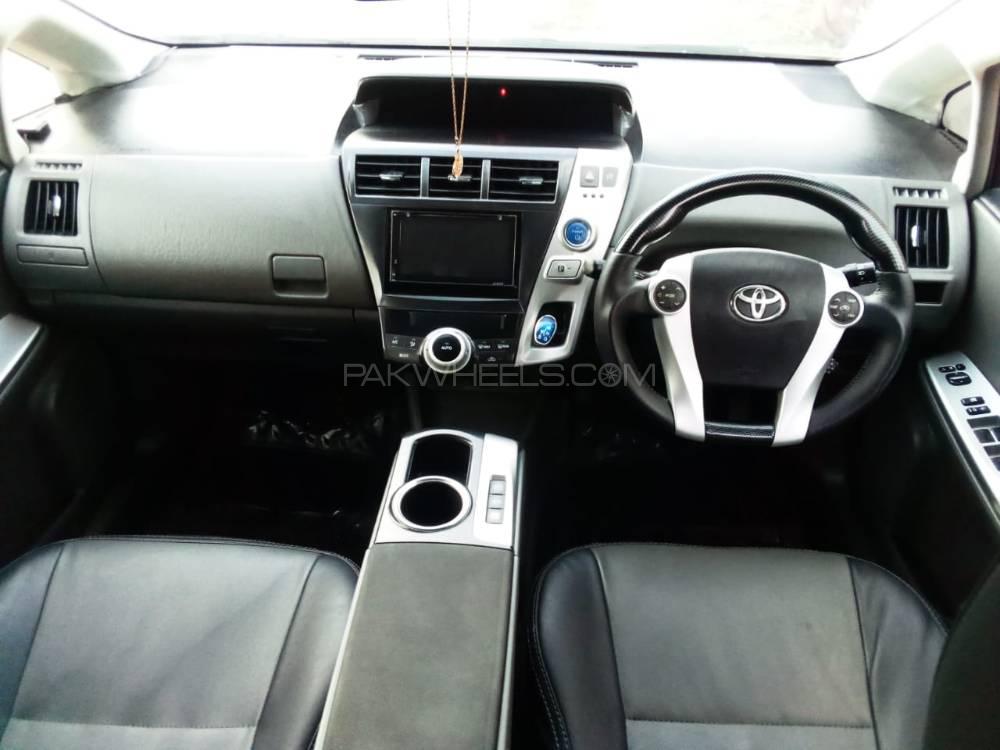 Toyota Prius 2012 for Sale in Karachi Toyota Prius 2012 for Sale in Karachi Image-12