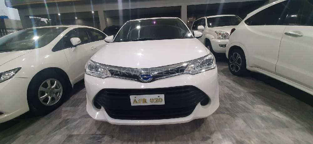 Toyota Corolla Axio 2016 for Sale in Peshawar Image-1
