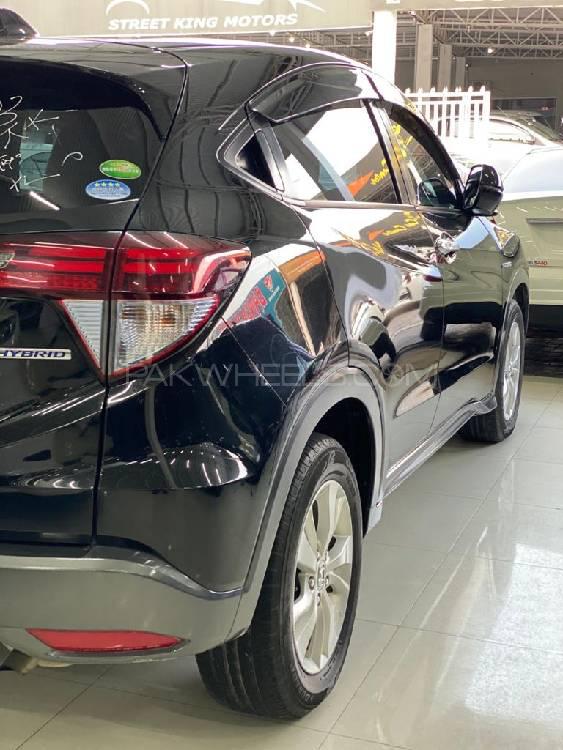 Honda Vezel 2014 for Sale in Peshawar Honda Vezel 2014 for Sale in Peshawar Image-5