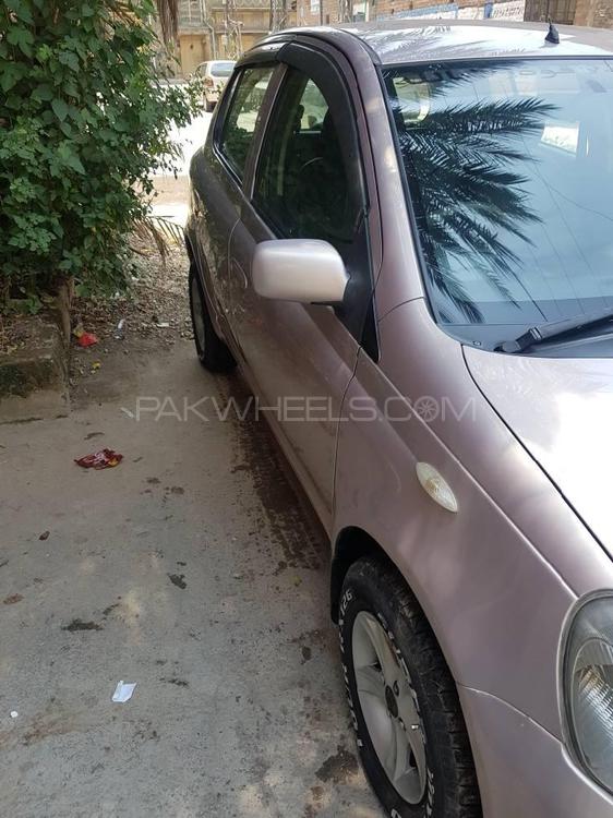 Toyota Vitz 2001 for Sale in Peshawar Toyota Vitz 2001 for Sale in Peshawar Image-2