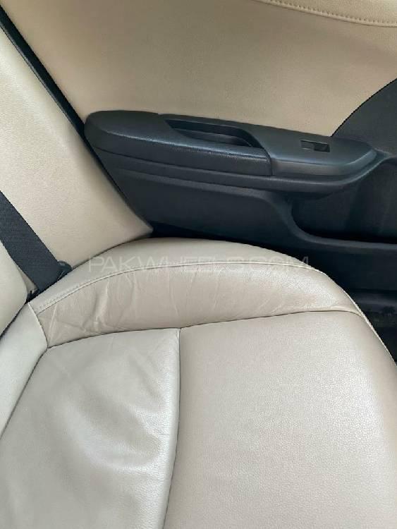 Honda Civic 2017 for Sale in Bahawalpur Honda Civic 2017 for Sale in Bahawalpur Image-12