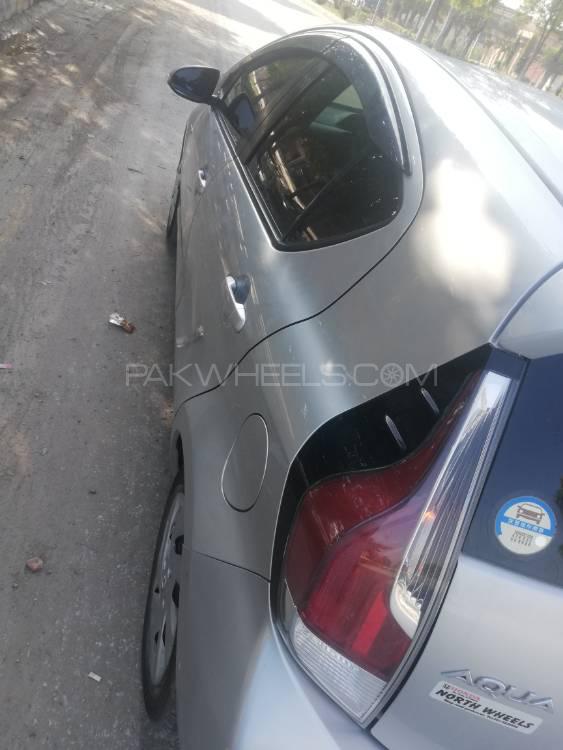 Toyota Aqua 2015 for Sale in Peshawar Toyota Aqua 2015 for Sale in Peshawar Image-9