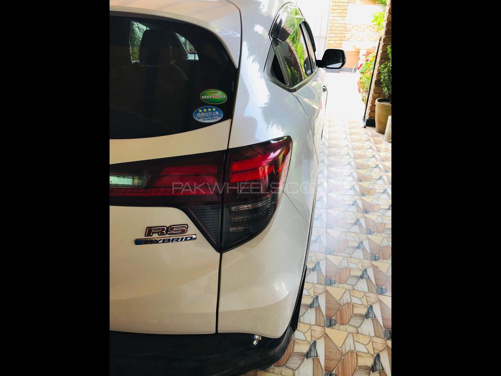 Honda Vezel 2018 for Sale in Peshawar Honda Vezel 2018 for Sale in Peshawar Image-6