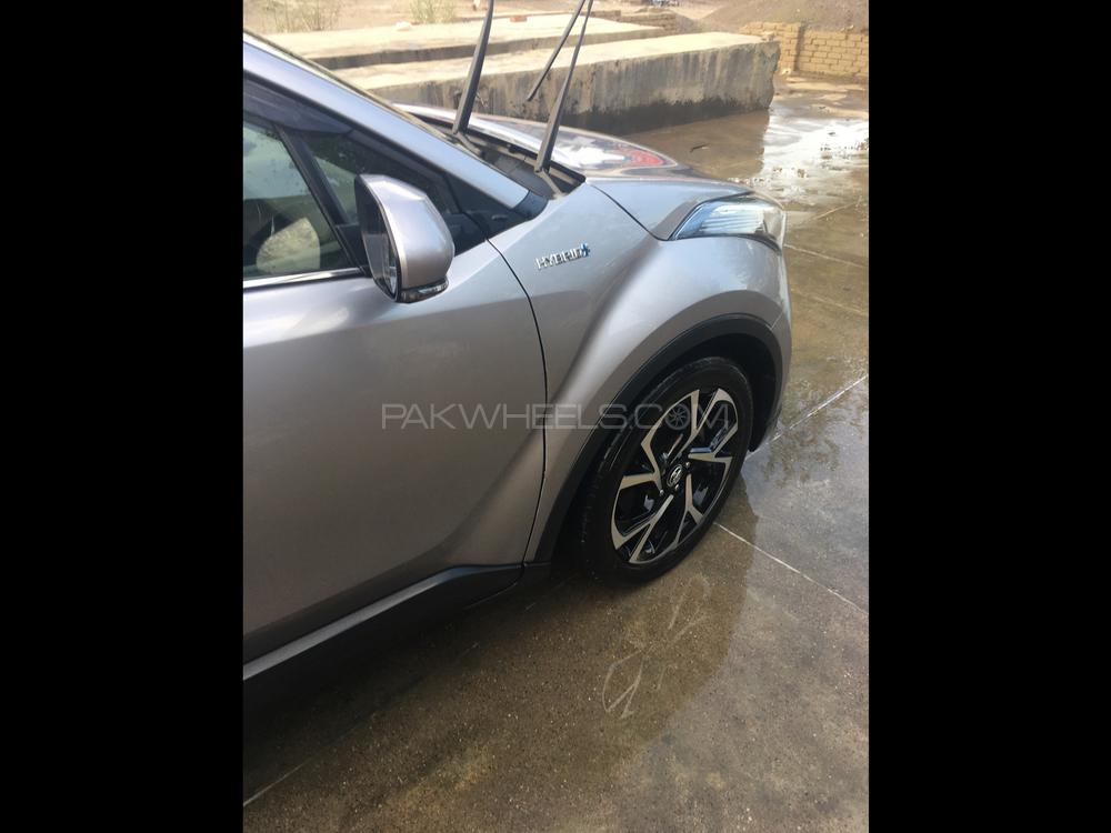 Toyota C-HR 2017 for Sale in Mardan Toyota C-HR 2017 for Sale in Mardan Image-4