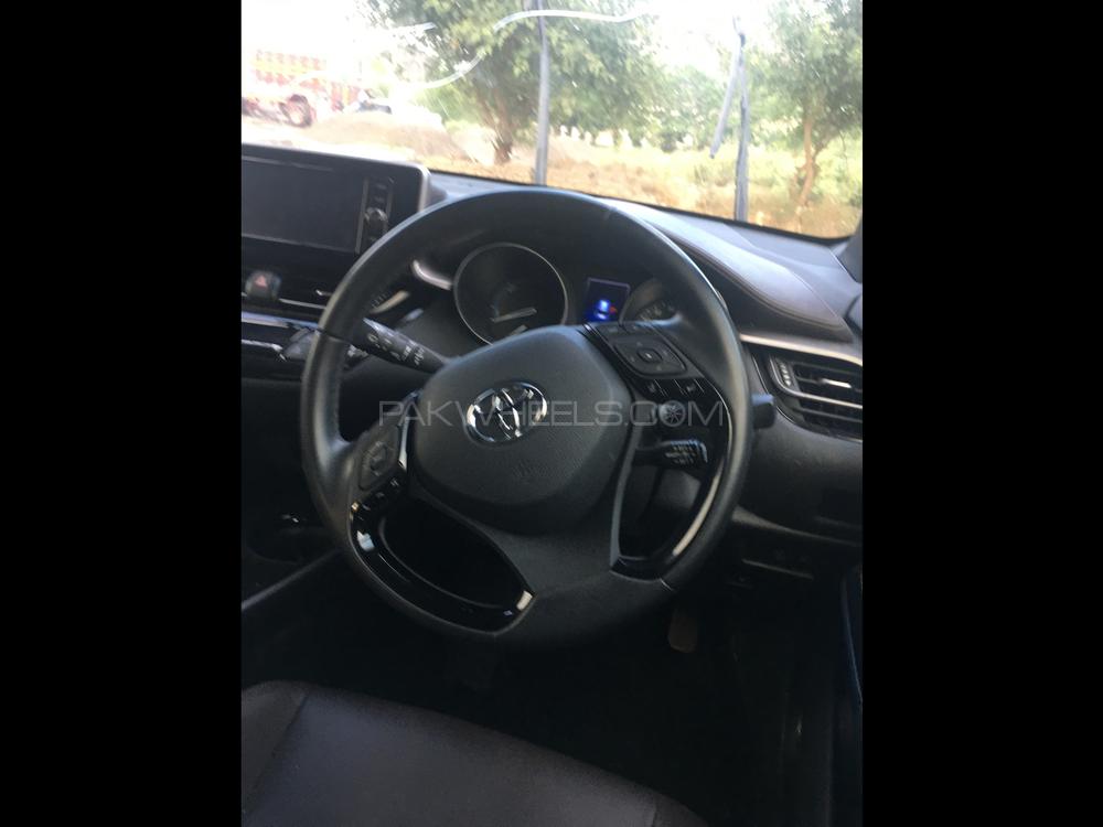Toyota C-HR 2017 for Sale in Mardan Toyota C-HR 2017 for Sale in Mardan Image-7