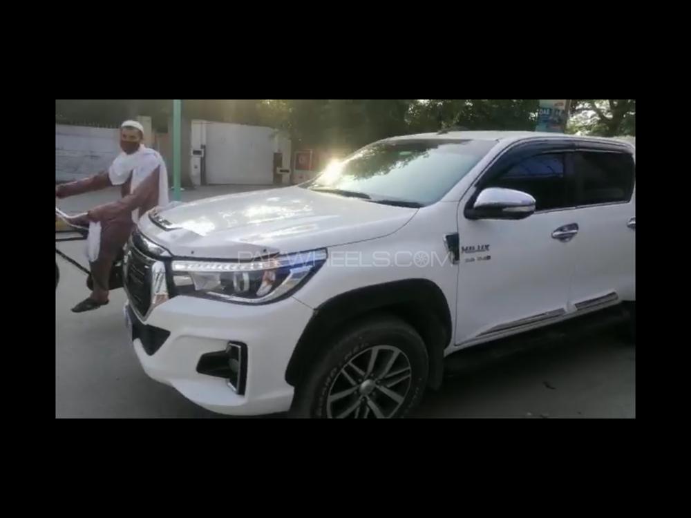 Toyota Hilux 2018 for Sale in Peshawar Image-1